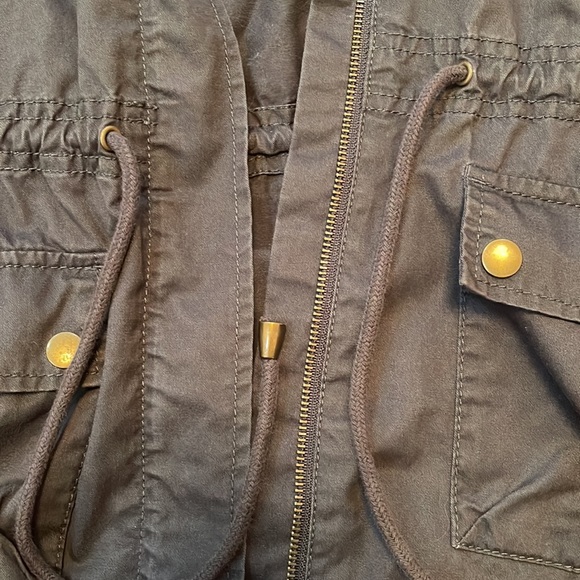 Women's Forever21 Olive Gray-esque Utility Style Lightweight Jacket with Hood - Picture 4 of 14